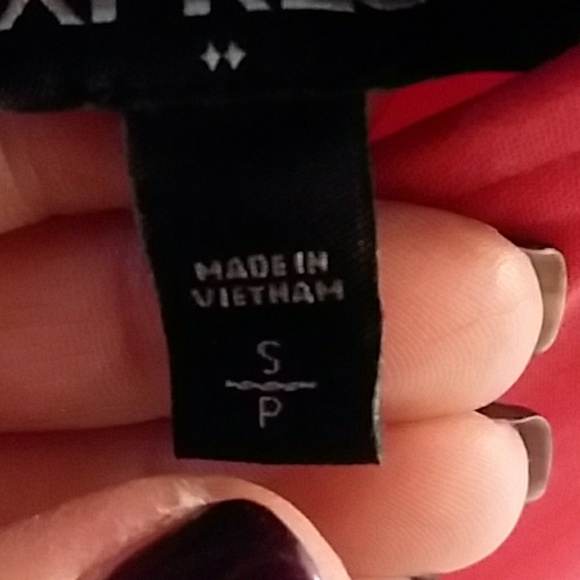 SUPER CUTE CORAL COLOR EXPRESS ROMPER SHORTS🌺 - Picture 4 of 8